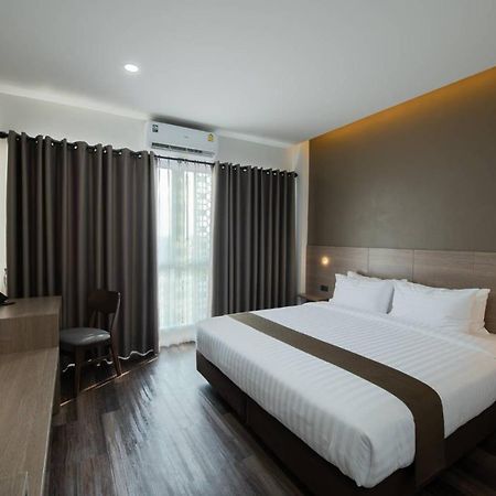 The Vienna Place Loei Bagian luar foto