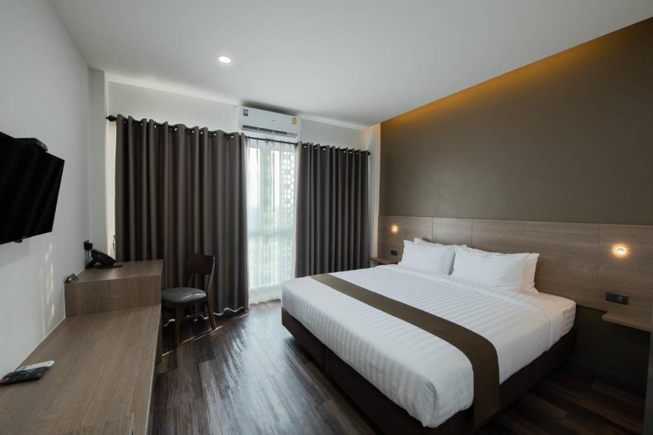The Vienna Place Loei Bagian luar foto